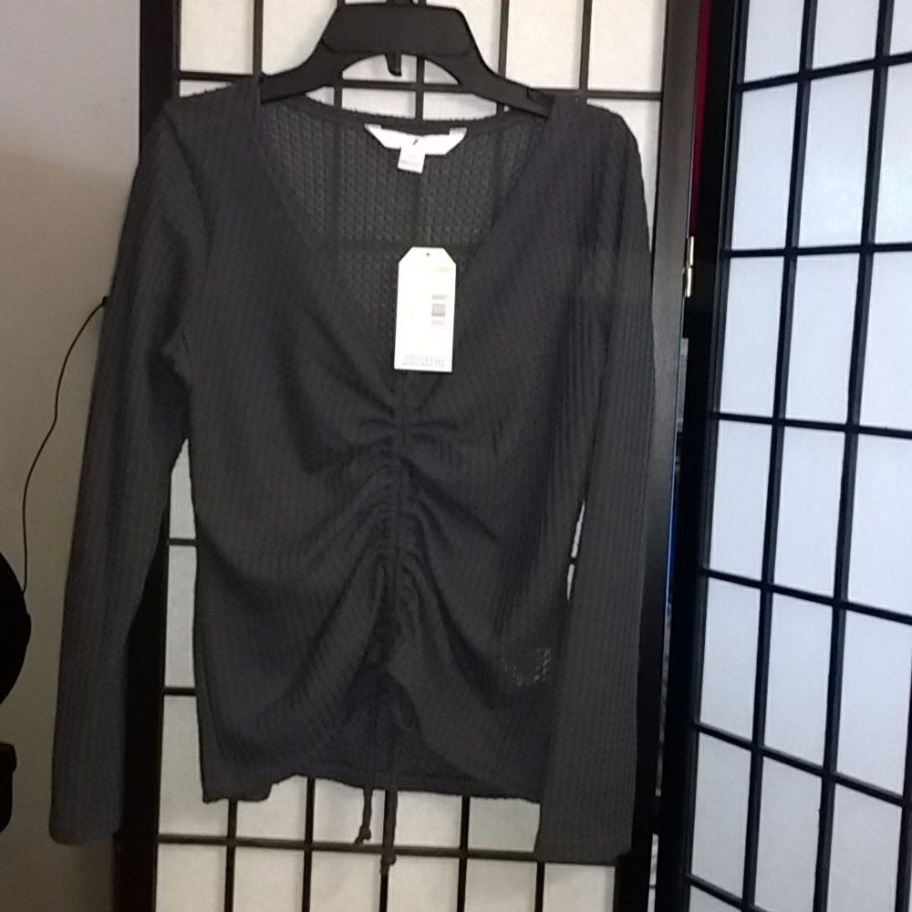 NWT Rushed waffle top phantom , juniors S/C size